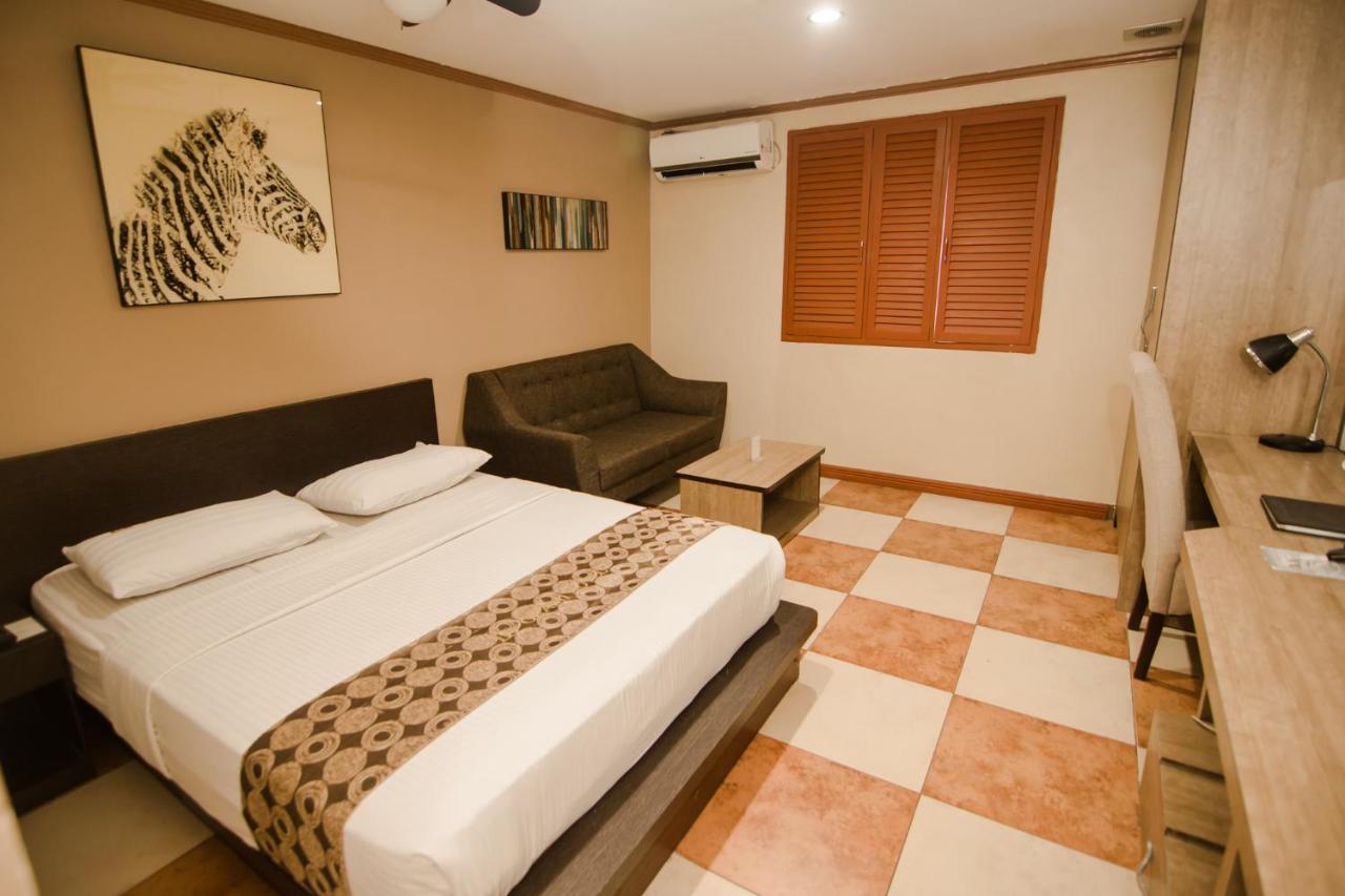 Dg Grami Hotel Paranaque City Екстериор снимка