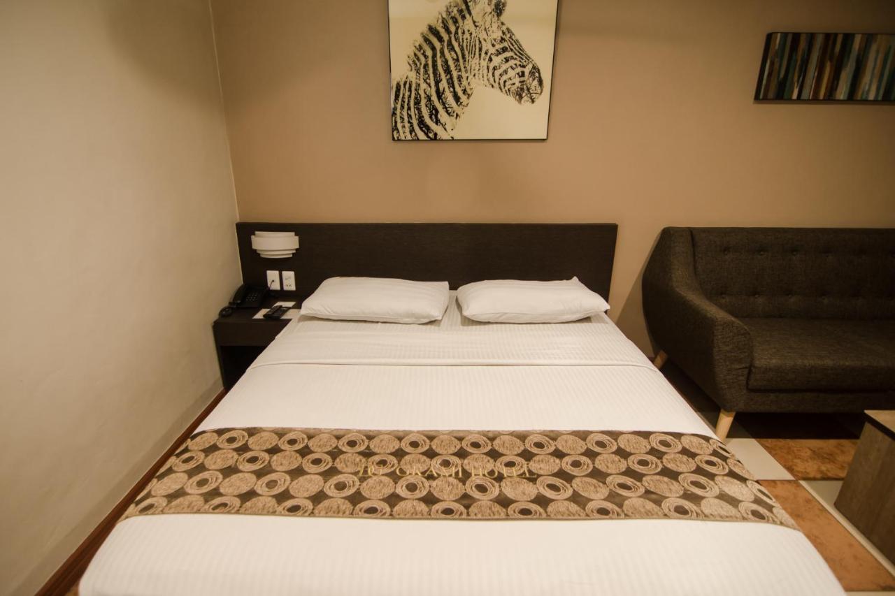 Dg Grami Hotel Paranaque City Екстериор снимка