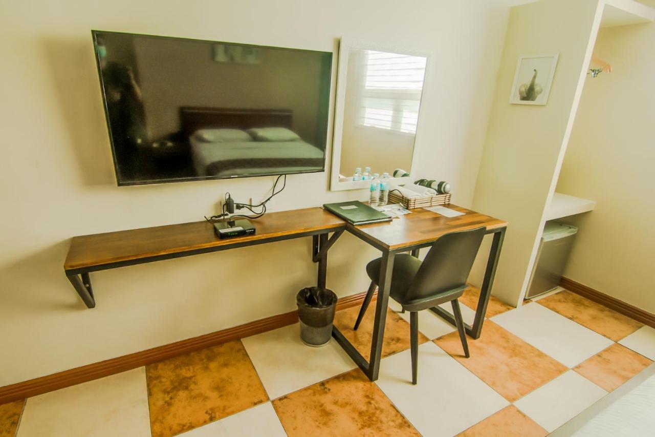 Dg Grami Hotel Paranaque City Екстериор снимка