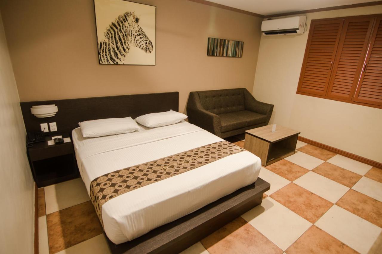 Dg Grami Hotel Paranaque City Екстериор снимка