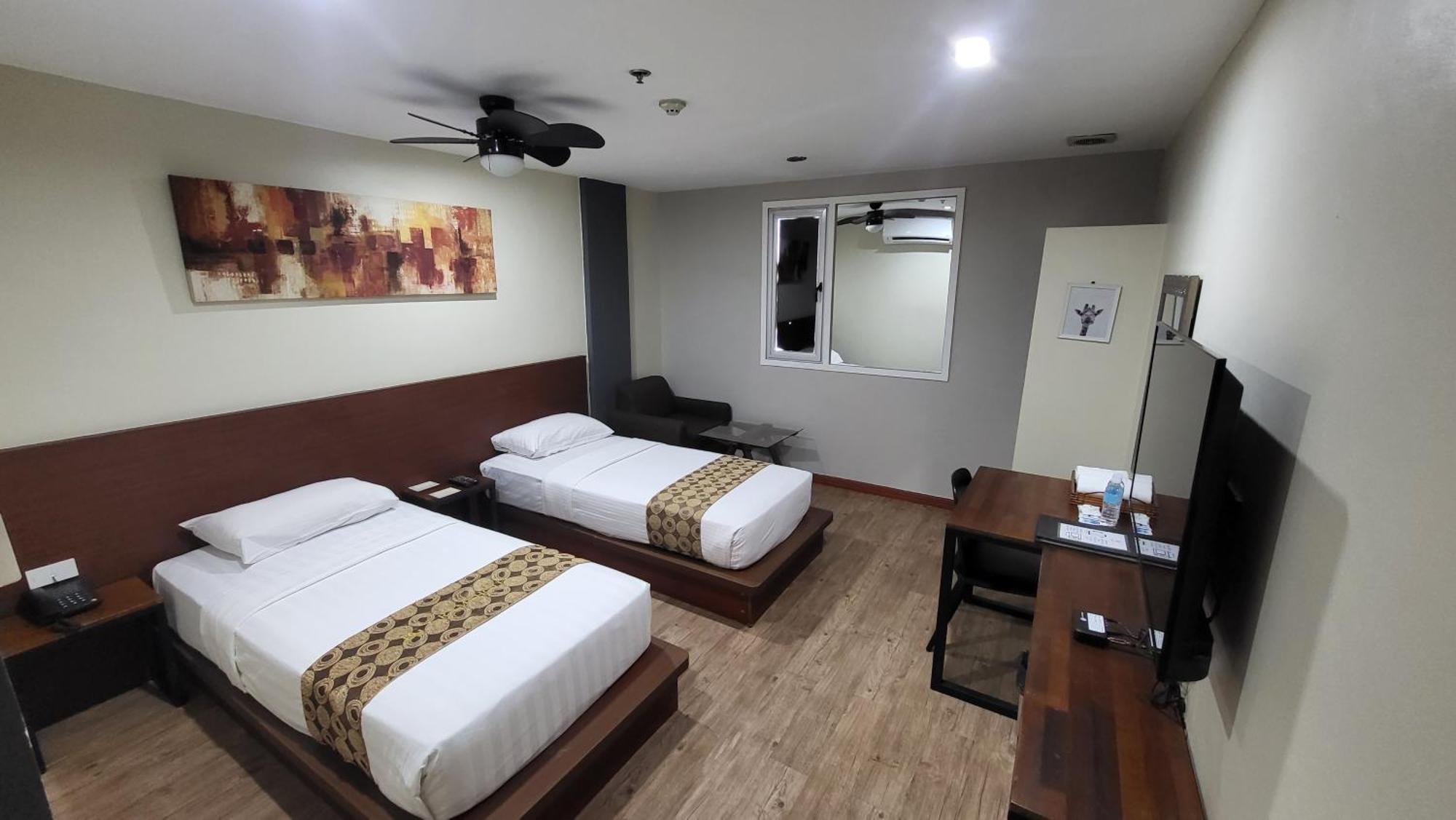 Dg Grami Hotel Paranaque City Екстериор снимка