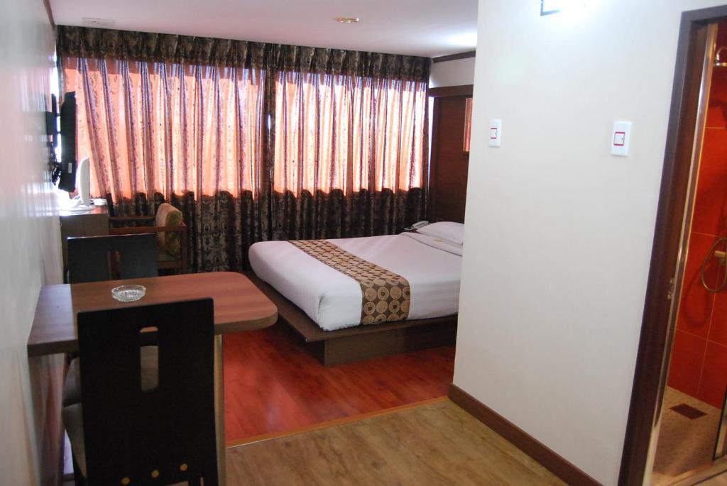 Dg Grami Hotel Paranaque City Стая снимка