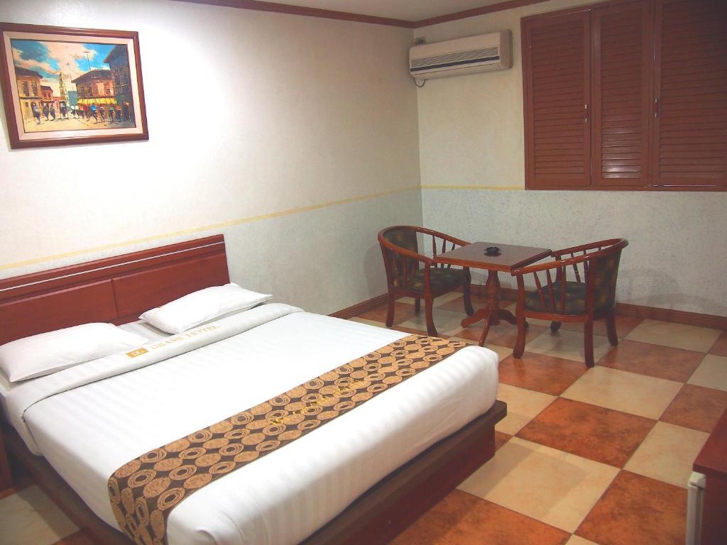 Dg Grami Hotel Paranaque City Стая снимка